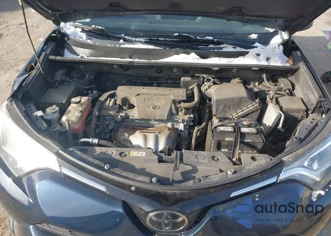 2018 Toyota Rav4 Le z USA, uszkodzony, nr VIN JTMBFREV8JJ258472